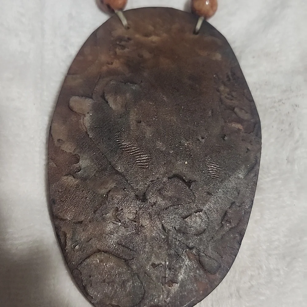 Handcrafted Beaded Native American Necklace with Brown Pendant - Picture 5 of 5